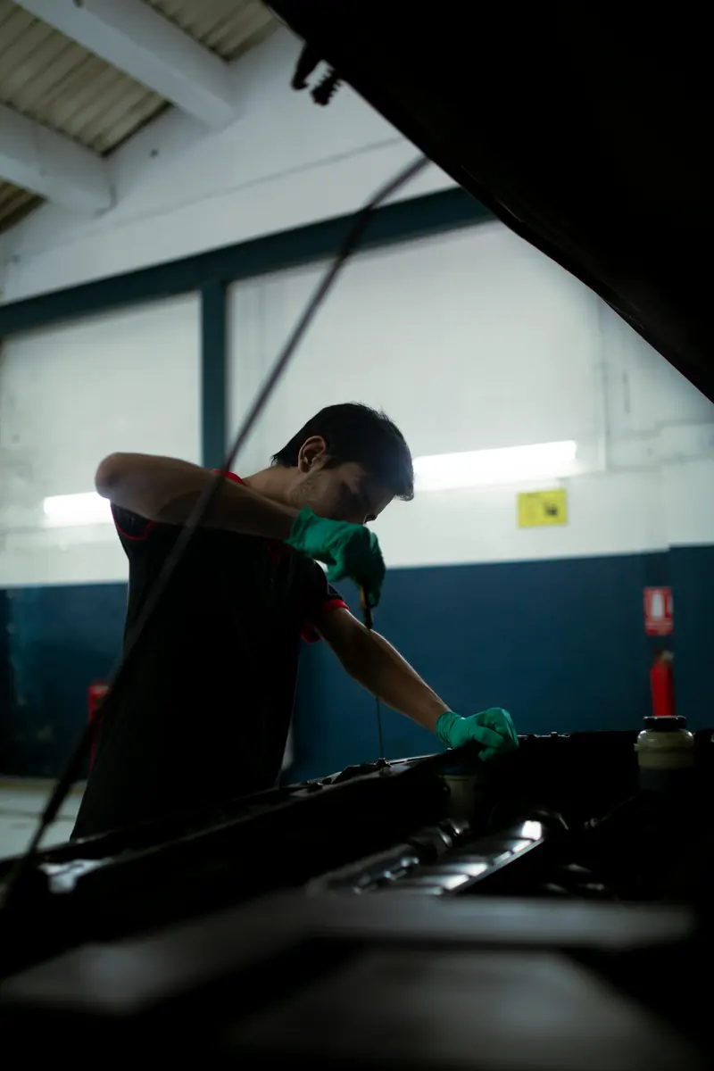 Motor yağı bakımında servis kontrolü